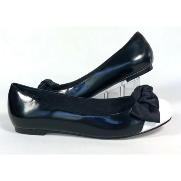 White House Black Market Ballet Flats Womens 5.5 Black Cap‎ Toe Bow Slip On - Picture 2 of 7